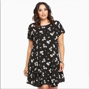Torrid plus size 1X black floral cozy dress